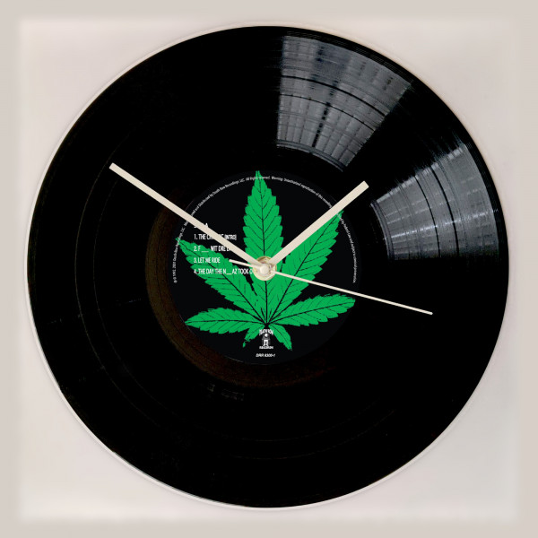 Dr Dre Cannabis Leaf 12 Inch Record Clock Hip Hop Rap Music Memorabilia