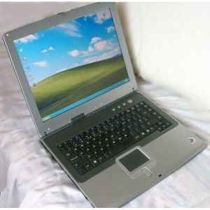 Advent 7040 centrino WIFI laptop